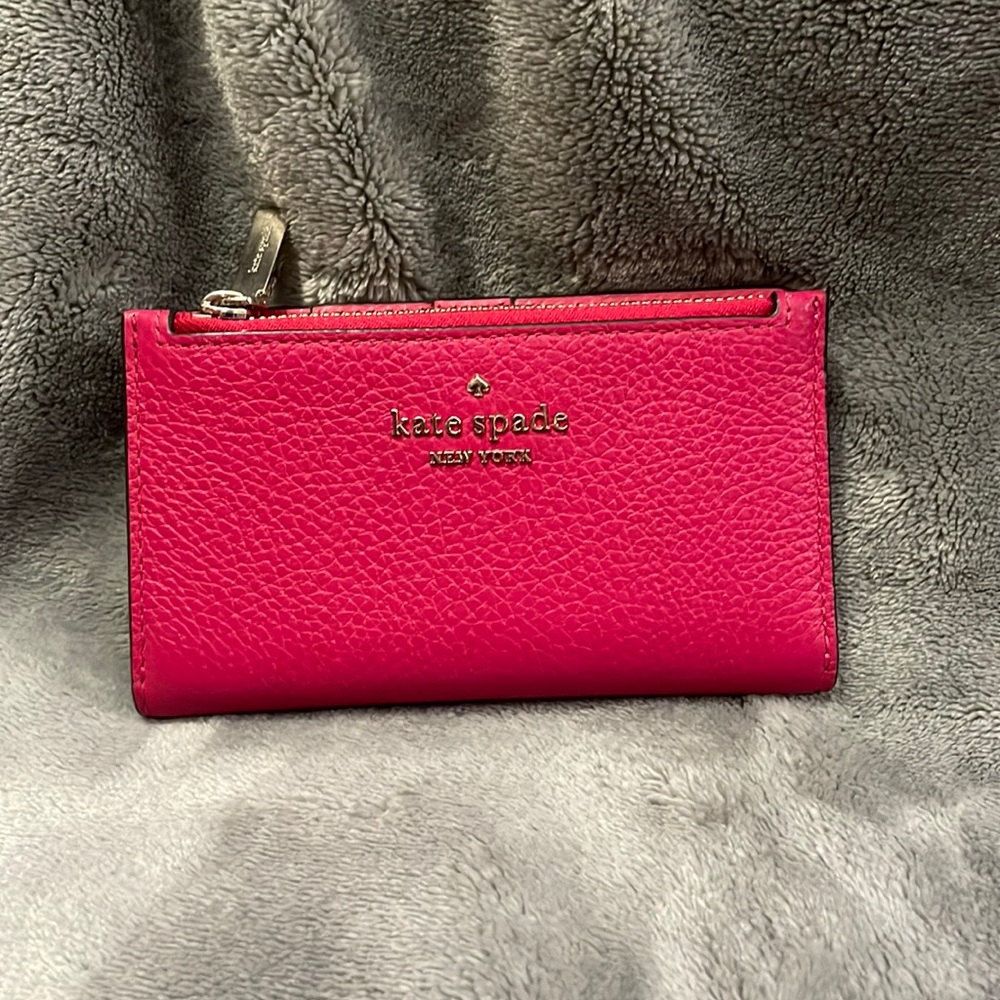 Kate spade pebbled leather bifold wallet